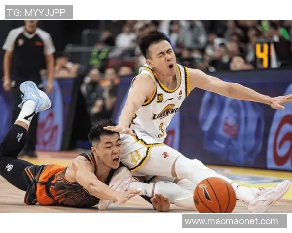 CBA精彩对决辽宁队迎战青岛锦集队全力争胜展现篮球魅力